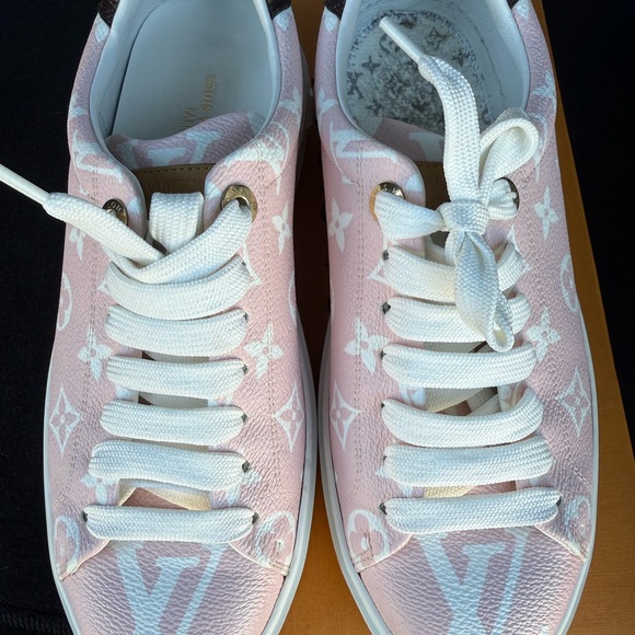 Louis Vuitton Time Out Pink Monogram Sneakers 39 - Picture 9 of 9